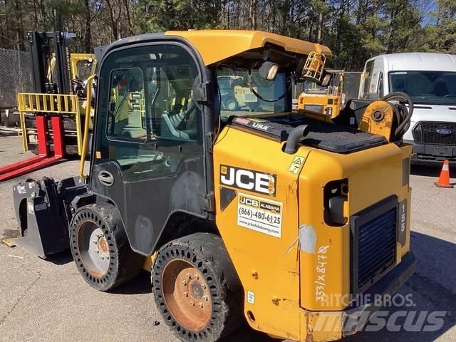 JCB 155 Lietoti riteņu kompaktiekrāvēji