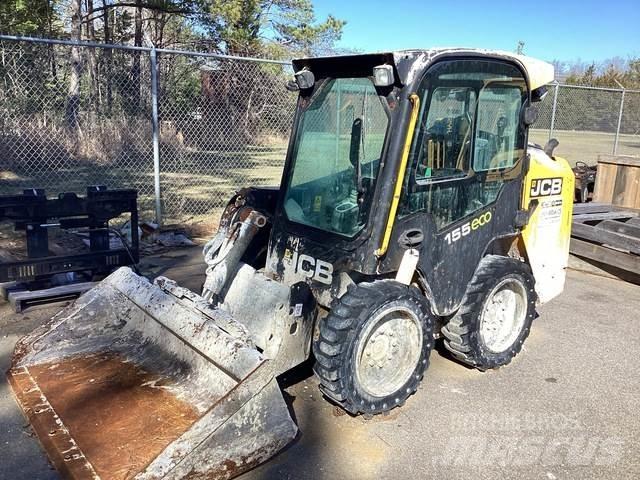 JCB 155 Lietoti riteņu kompaktiekrāvēji