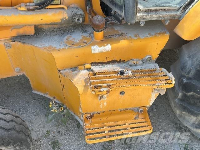 JCB 214 Ekskavatori-iekrāvēji