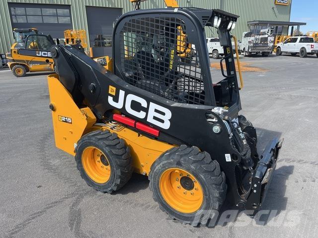 JCB 215 Lietoti riteņu kompaktiekrāvēji