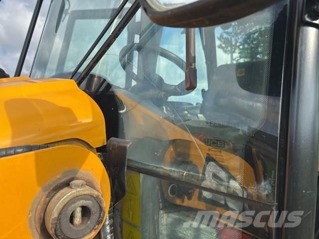 JCB 3CX Ekskavatori-iekrāvēji