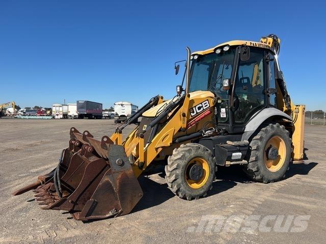 JCB 3CX Ekskavatori-iekrāvēji