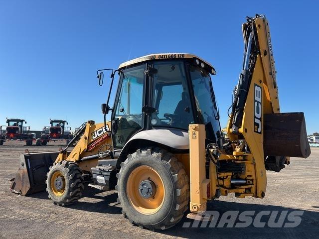 JCB 3CX Ekskavatori-iekrāvēji