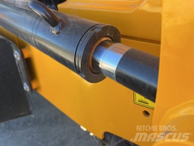 JCB 3DX Ekskavatori-iekrāvēji