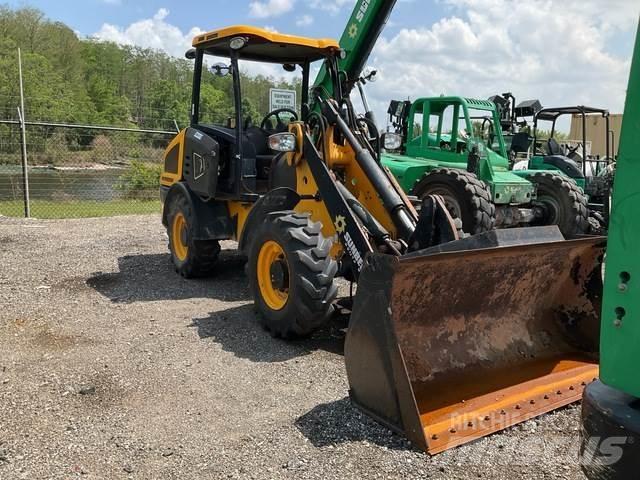 JCB 407 Iekrāvēji uz riteņiem