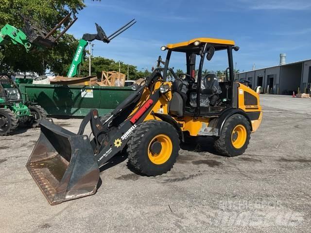 JCB 407 Iekrāvēji uz riteņiem