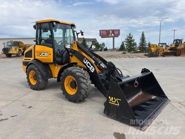 JCB 409 Iekrāvēji uz riteņiem