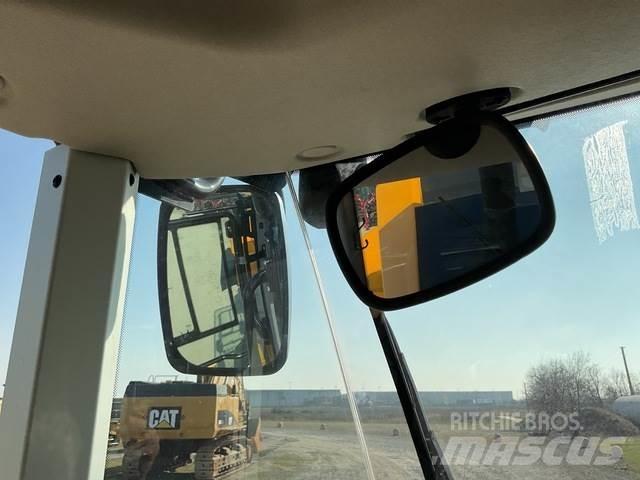 JCB 411 S5 HT Iekrāvēji uz riteņiem