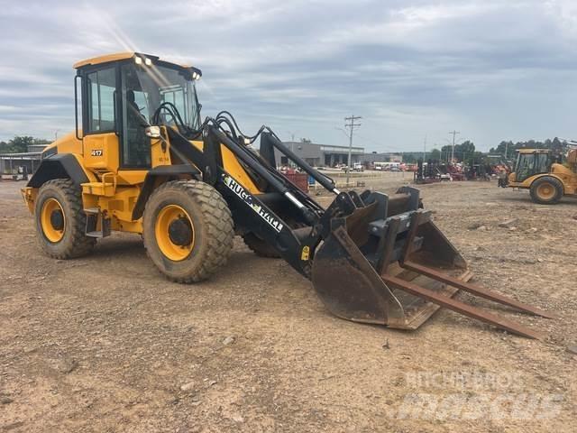 JCB 417HT Iekrāvēji uz riteņiem