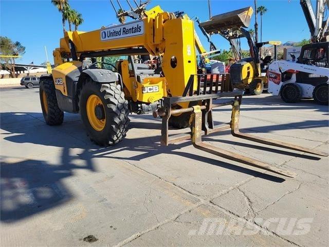 JCB 507-42 Teleskopiskie manipulatori