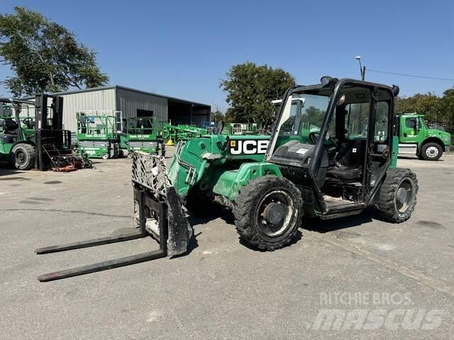 JCB 525-60 Teleskopiskie manipulatori