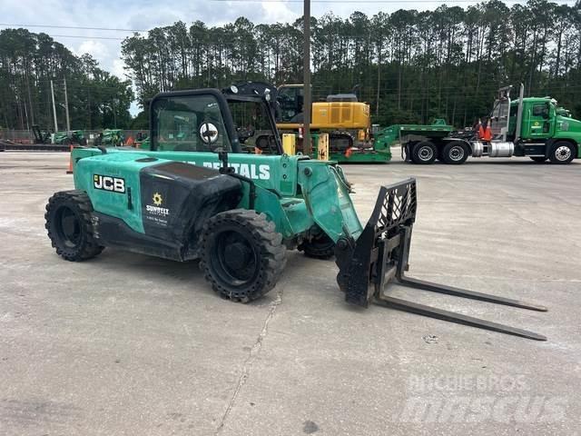 JCB 525-60T4 Teleskopiskie manipulatori