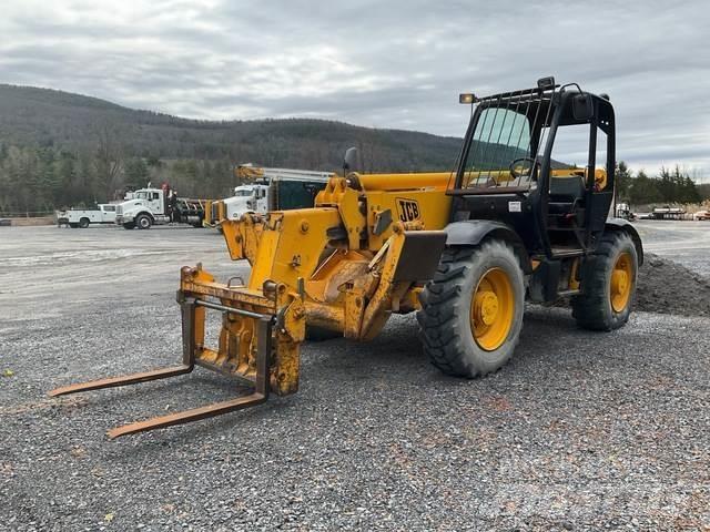 JCB 532 Teleskopiskie manipulatori