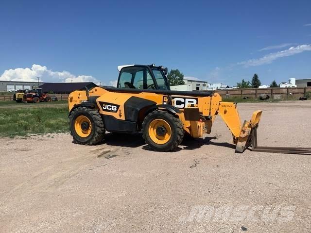 JCB 535-140 Teleskopiskie manipulatori