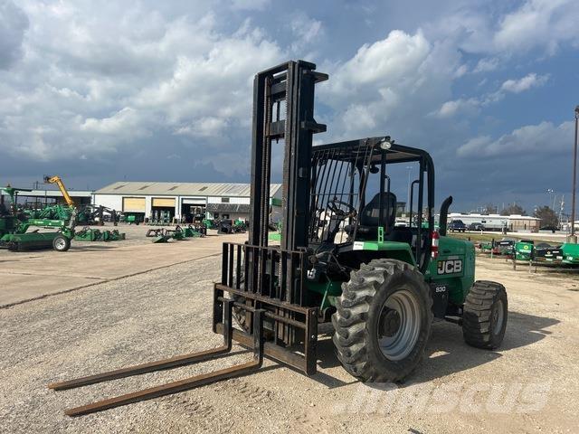 JCB 930 Apvidus autokrāvējs