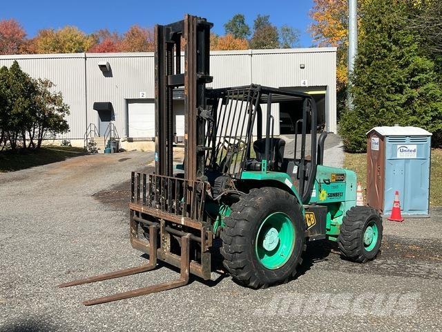 JCB 930 Apvidus autokrāvējs