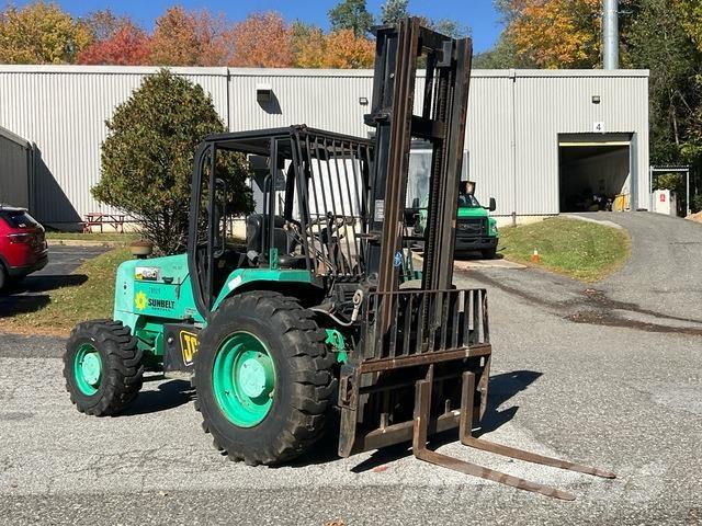 JCB 930 Apvidus autokrāvējs