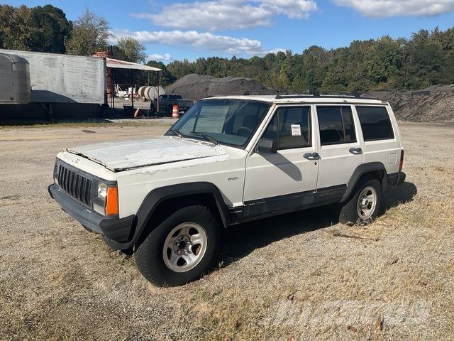 Jeep Cherokee Automašīnas