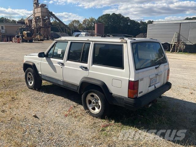 Jeep Cherokee Automašīnas