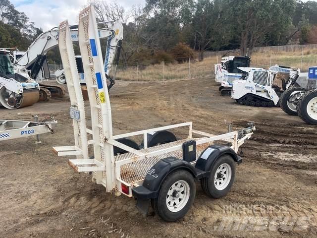 JLG  Auto pārvadāšanas treileri