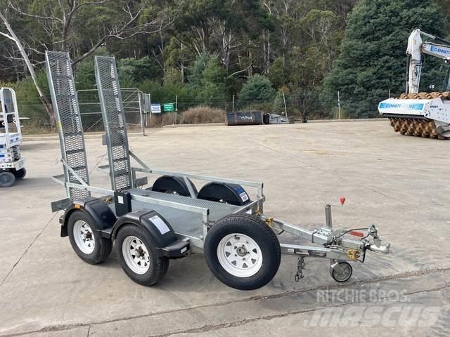JLG  Auto pārvadāšanas treileri