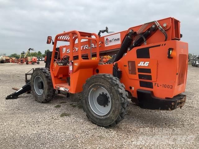 JLG 10042 Teleskopiskie manipulatori