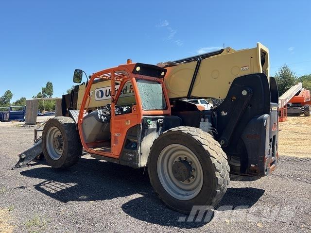 JLG 1055 Teleskopiskie manipulatori