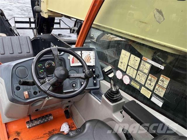 JLG 1055 Teleskopiskie manipulatori