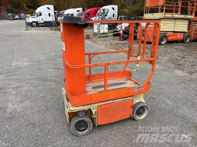 JLG 1230ES Vertikālie pacēlāji