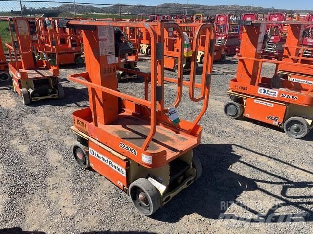 JLG 1230ES Vertikālie pacēlāji
