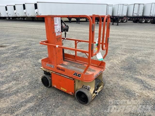 JLG 1230ES Vertikālie pacēlāji