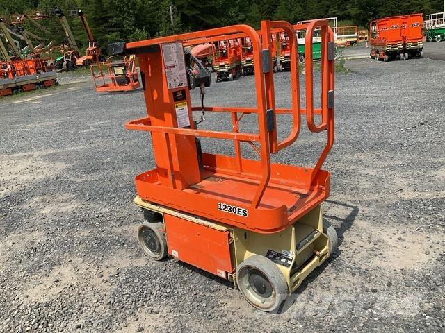 JLG 1230ES Vertikālie pacēlāji