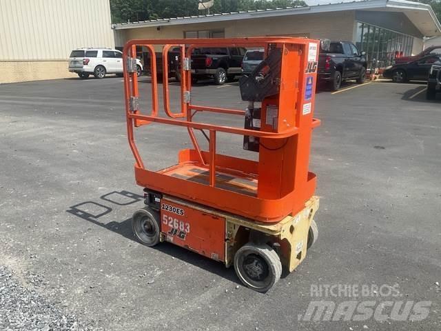 JLG 1230ES Vertikālie pacēlāji