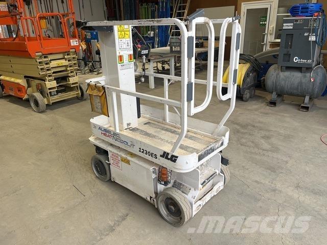JLG 1230ES Vertikālie pacēlāji