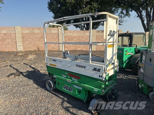 JLG 1930ES Šķerveida pacēlāji