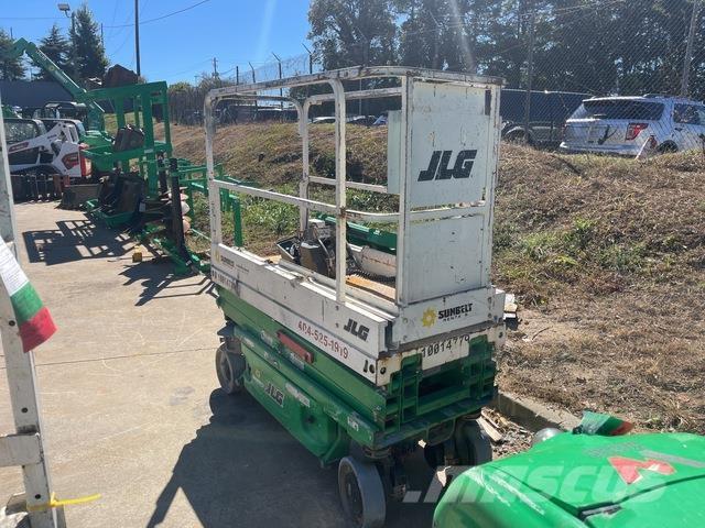 JLG 1930ES Šķerveida pacēlāji