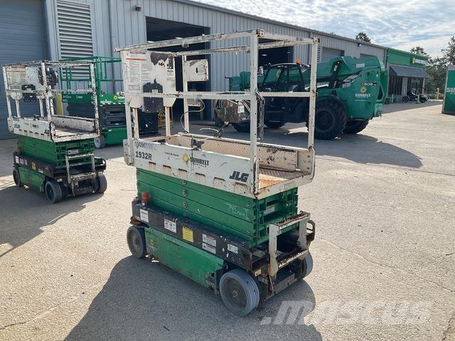 JLG 1932R Šķerveida pacēlāji
