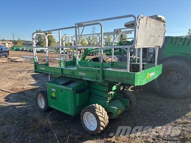 JLG 260MRT Šķerveida pacēlāji