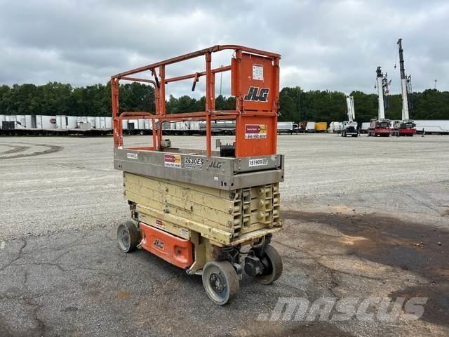 JLG 2630ES Šķerveida pacēlāji