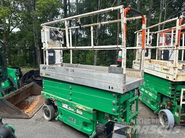 JLG 2630ES Šķerveida pacēlāji