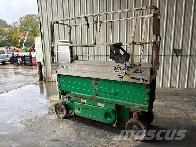 JLG 2630ES Šķerveida pacēlāji