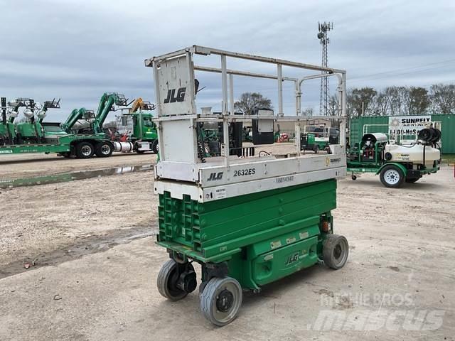JLG 2632ES Šķerveida pacēlāji