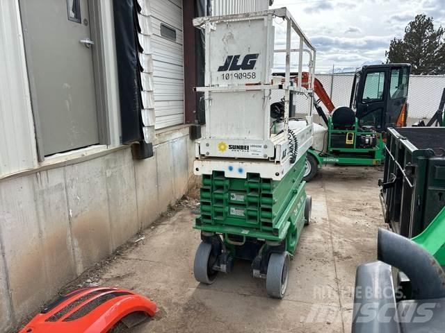 JLG 2632ES Šķerveida pacēlāji