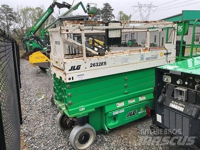 JLG 2632ES Šķerveida pacēlāji