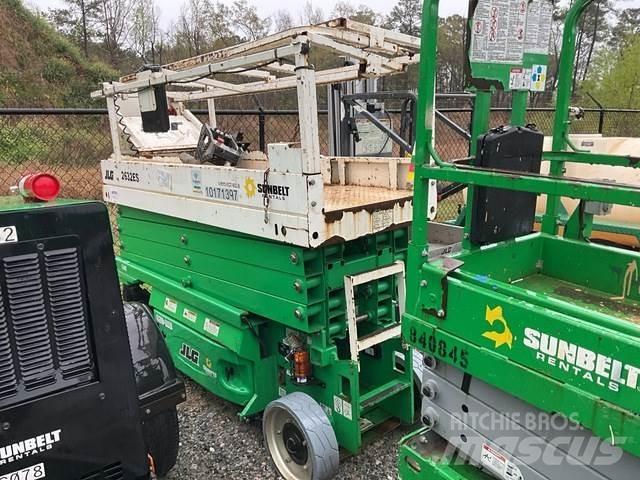 JLG 2632ES Šķerveida pacēlāji