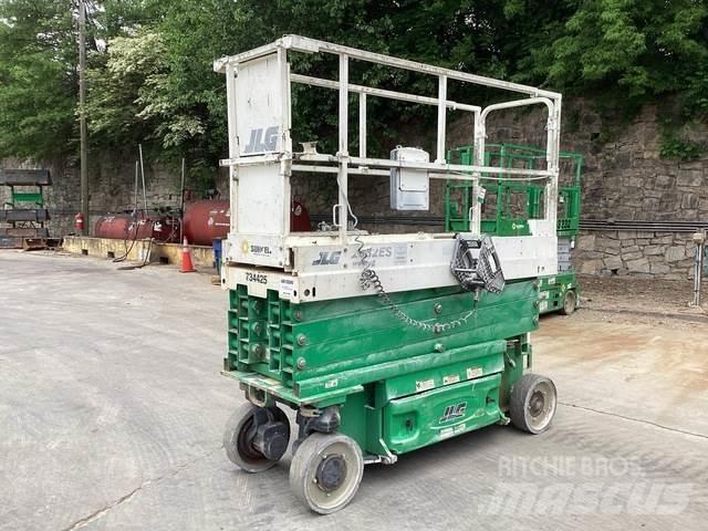 JLG 2632ES Šķerveida pacēlāji