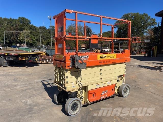 JLG 2632ES Šķerveida pacēlāji