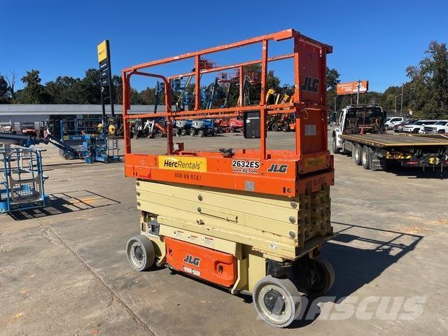JLG 2632ES Šķerveida pacēlāji