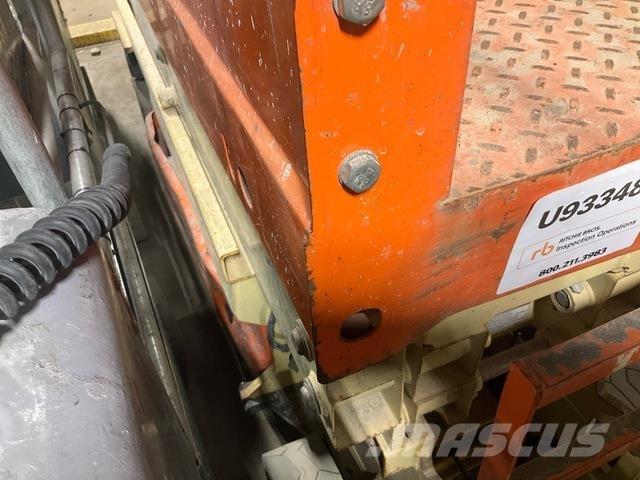 JLG 2632ES Šķerveida pacēlāji