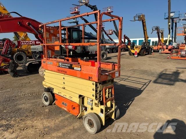 JLG 2632ES Šķerveida pacēlāji